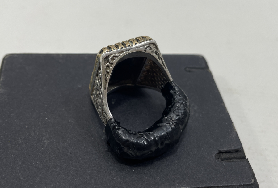 ÜZERİNDE HAZRETİ ALİ'NİN KILICI BULUNAN GÜMÜŞ YÜZÜK