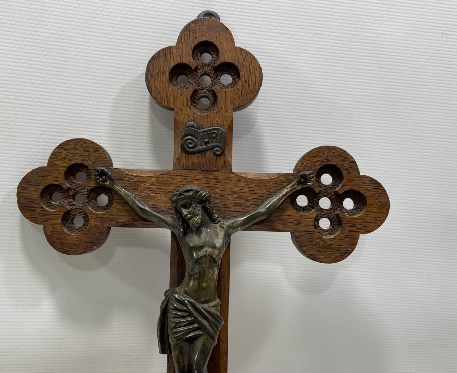 1900 BAŞLARI BÜYÜK BOY RUM HAÇI