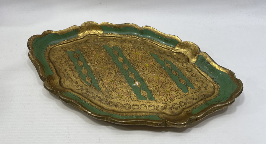 ALTIN YALDIZLI 1900 BAŞLARI AHŞAP TEPSİ