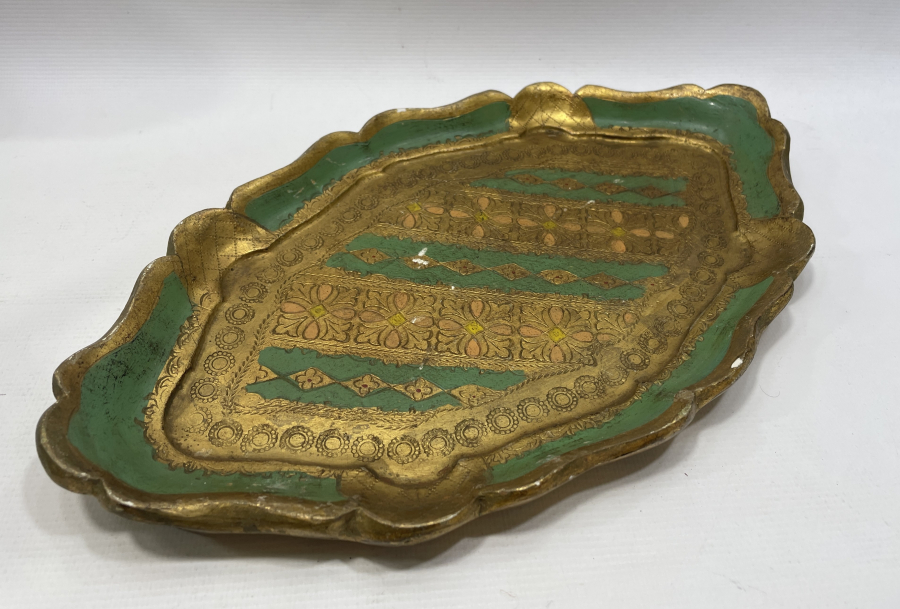 ALTIN YALDIZLI 1900 BAŞLARI AHŞAP TEPSİ