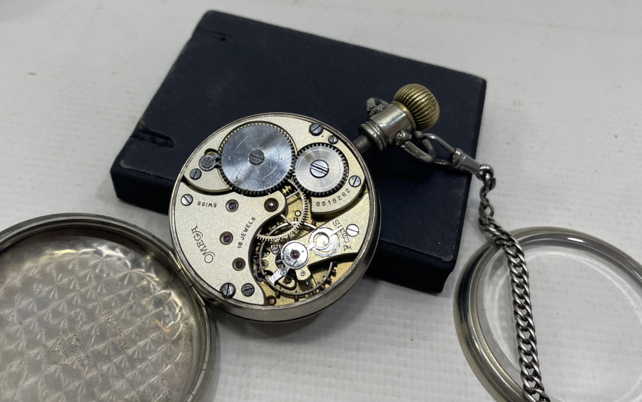 AYDIN DEMİRYOLU ÇALIŞANLARI İÇİN ÖZEL YAPILMIŞ ÇOK NADİR OMEGA CEP SAATİ