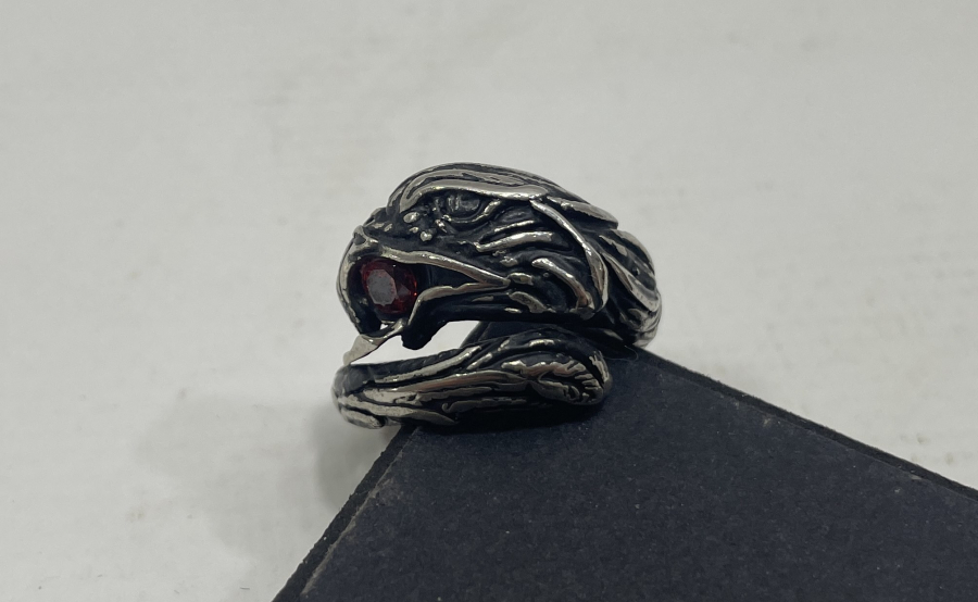 KARTAL BAŞI FORMUNDA GÜMÜŞ YÜZÜK