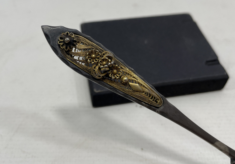 OSMANLI DÖNEMİ GÜMÜŞTEN MAMUL SAPI TELKARİ İŞÇİLİKLİ İZMİR İŞİ TATLI KAŞIĞI