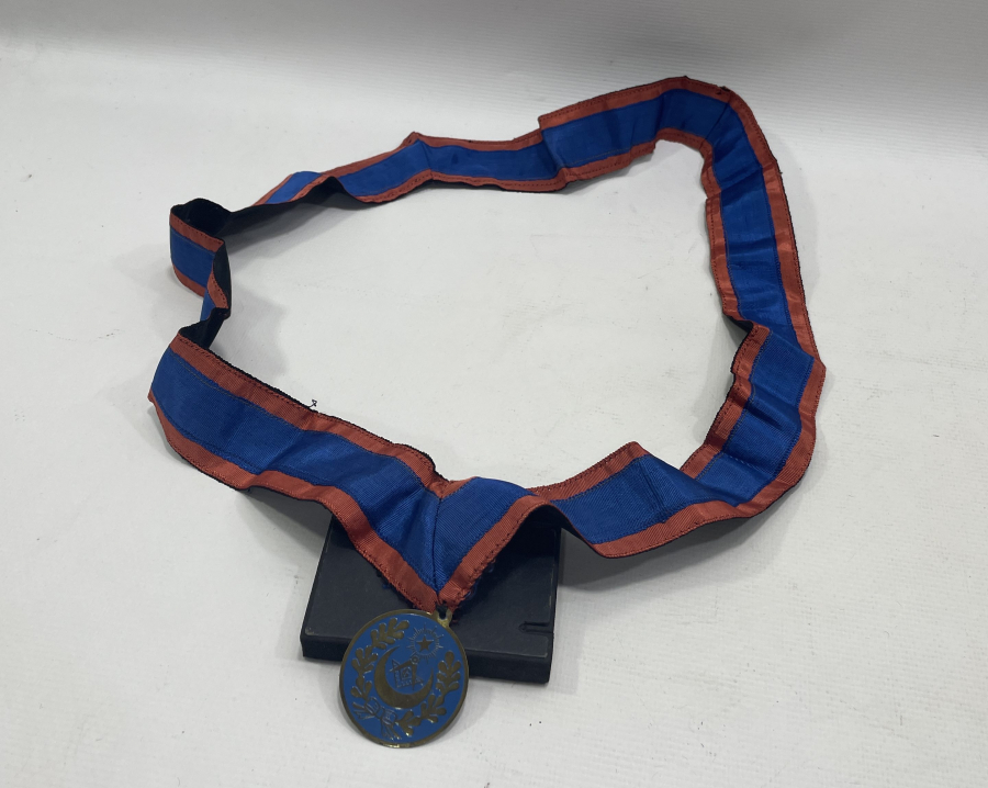 ÜSTAD-I AZAM NADİR MASON MADALYASI