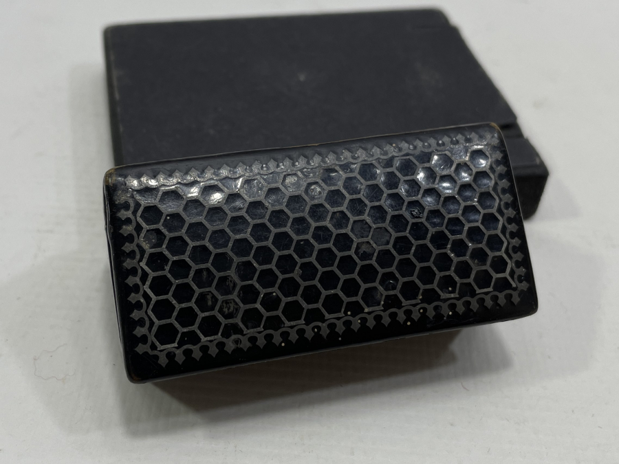 ÜZERİ GÜMÜŞ GEÇME İŞÇİLİKLİ OSMANLI DÖNEMİ PAPİER MACHE ENFİYE KUTUSU