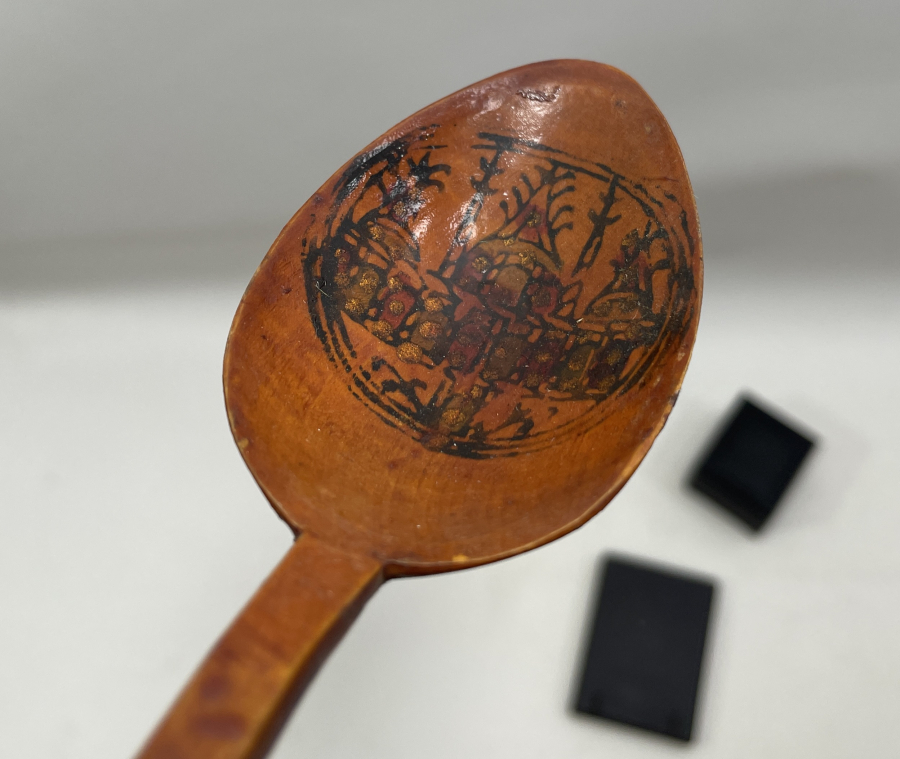 ÜZERİ OSMANLICA BEYİT YAZILI EL BOYAMA TAHTA KAŞIK