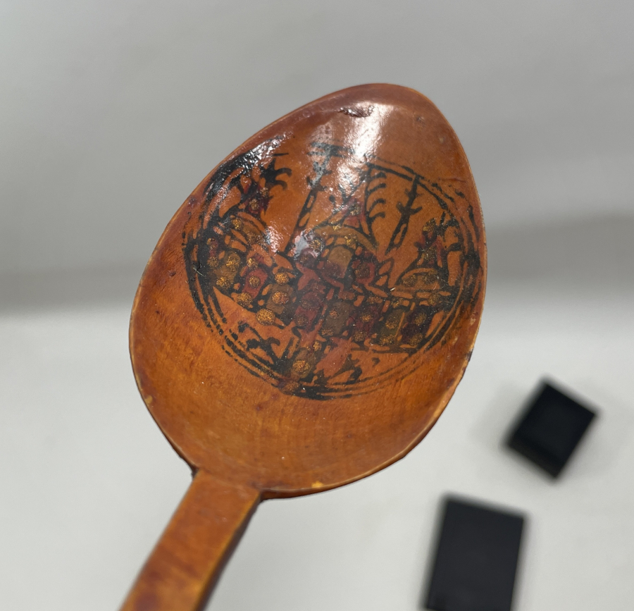 ÜZERİ OSMANLICA BEYİT YAZILI EL BOYAMA TAHTA KAŞIK