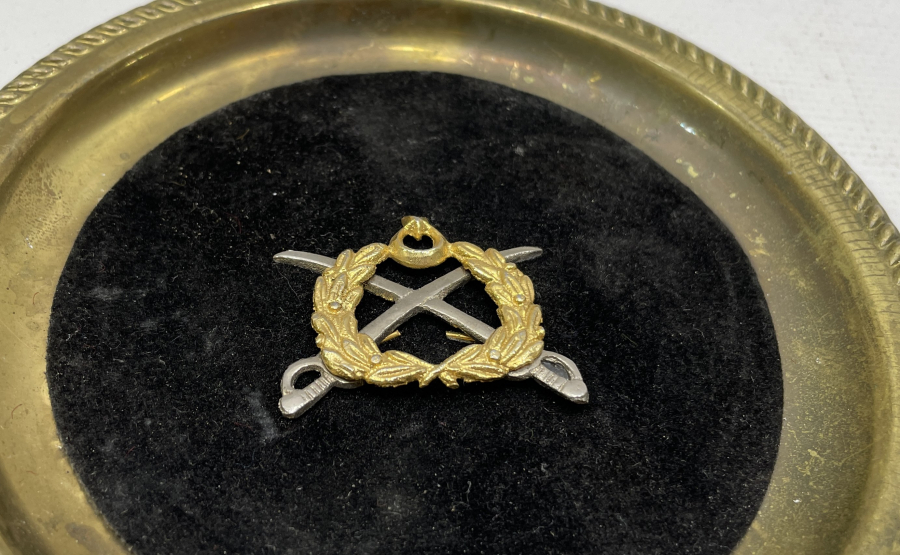 ÜZERİNDE ASKERİ KOKART BULUNAN HATIRA TABAK