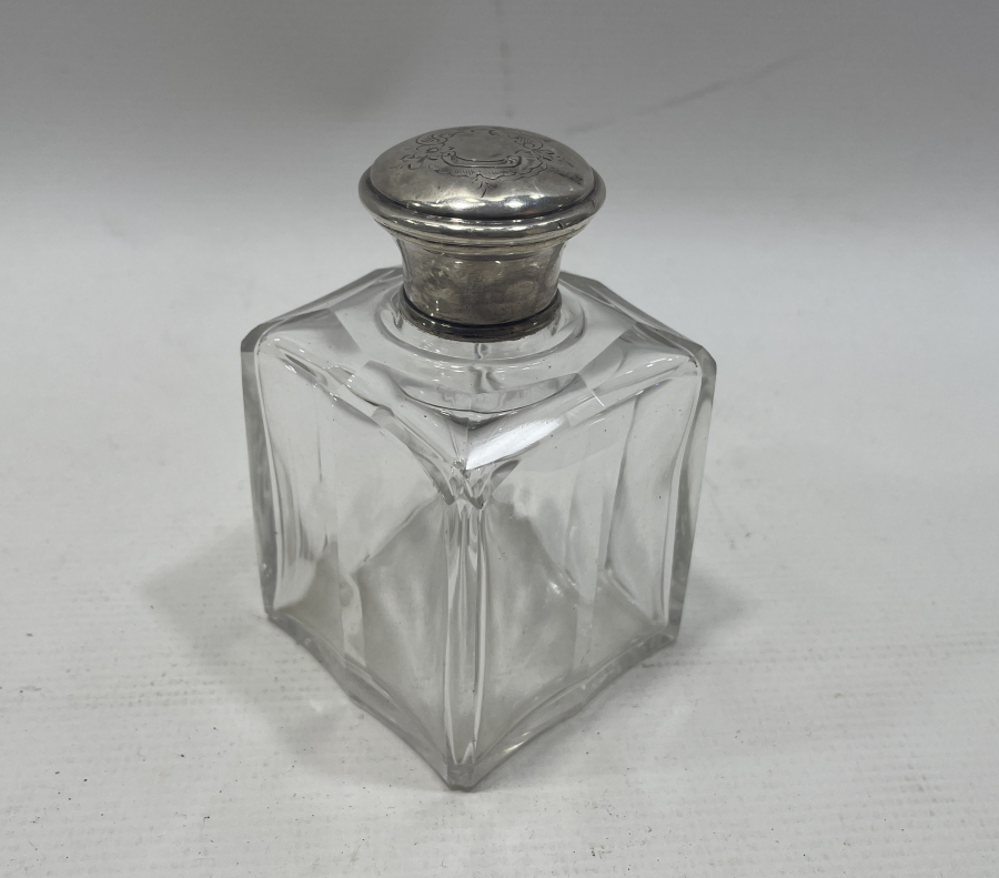 GÜMÜŞ KAPAKLI ANTİKA HOKKA