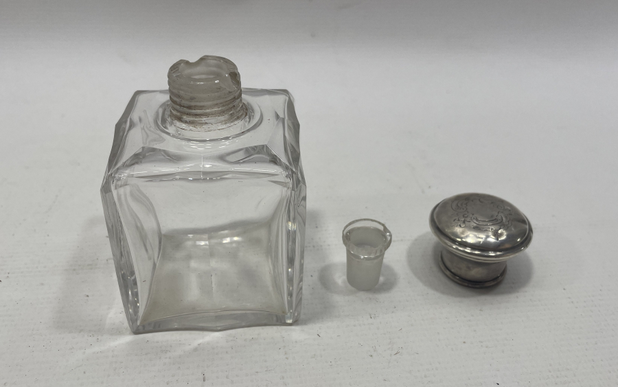 GÜMÜŞ KAPAKLI ANTİKA HOKKA