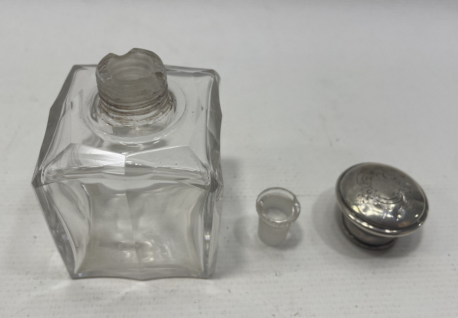 GÜMÜŞ KAPAKLI ANTİKA HOKKA