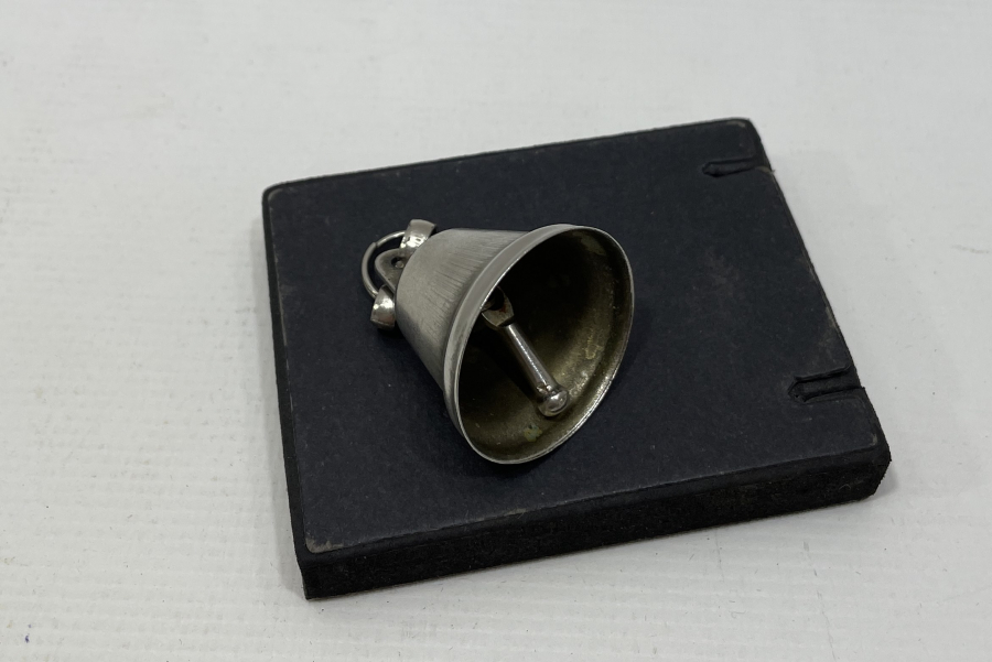 ZİL FORMUNDA ANTİKA ANAHTARLIK