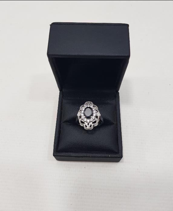 SİYAH TAŞLI GÜMÜŞ BAYAN YÜZÜK 