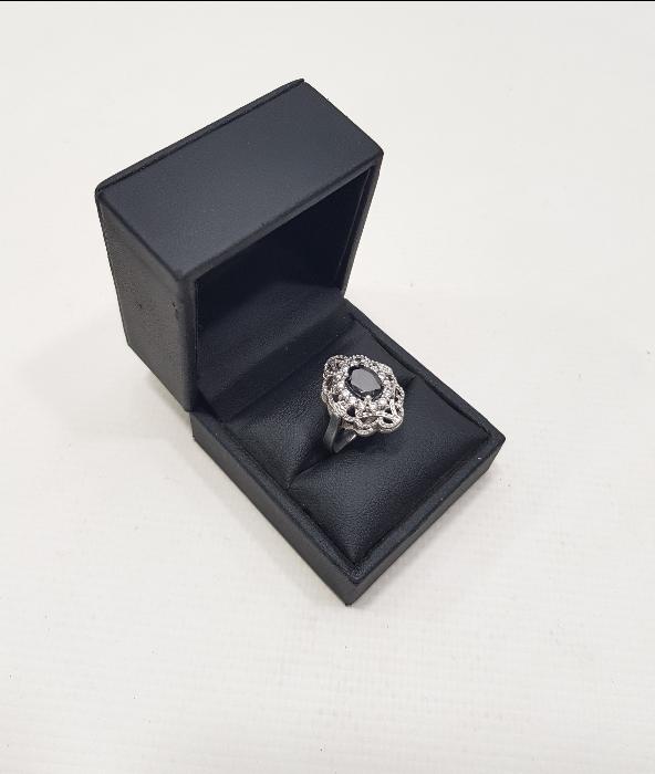 SİYAH TAŞLI GÜMÜŞ BAYAN YÜZÜK 