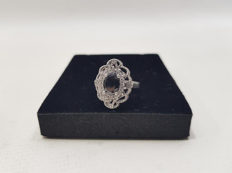 SİYAH TAŞLI GÜMÜŞ BAYAN YÜZÜK 