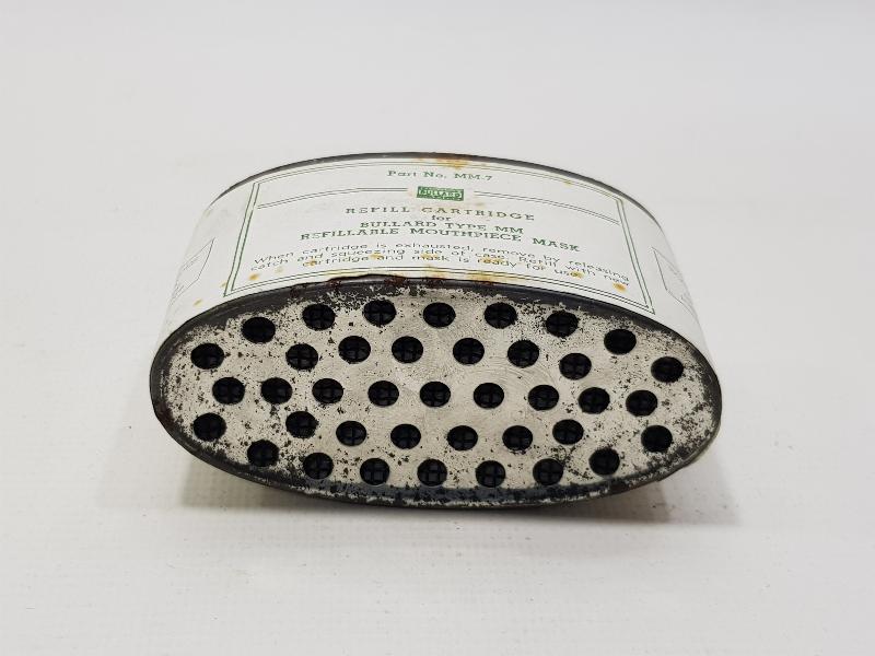 İKİNCİ DÜNYA SAVAŞI DÖNEMİ GAZ MASKESİ REFİLİ 