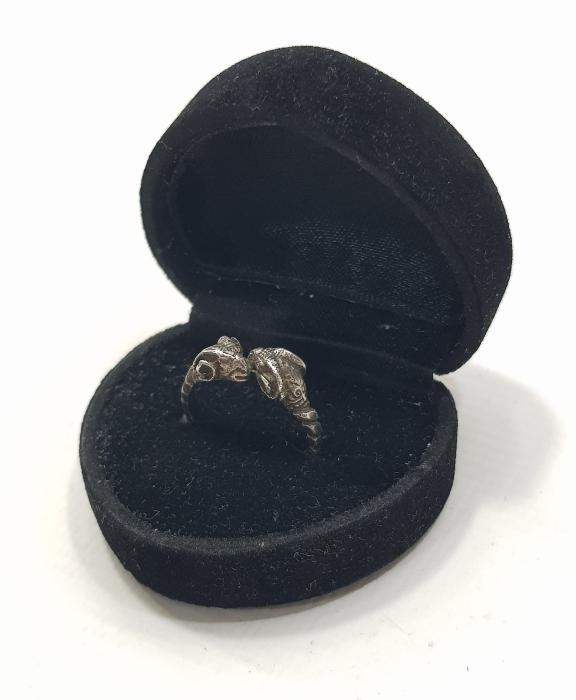 KOÇ FORMLU GÜMÜŞ YÜZÜK 