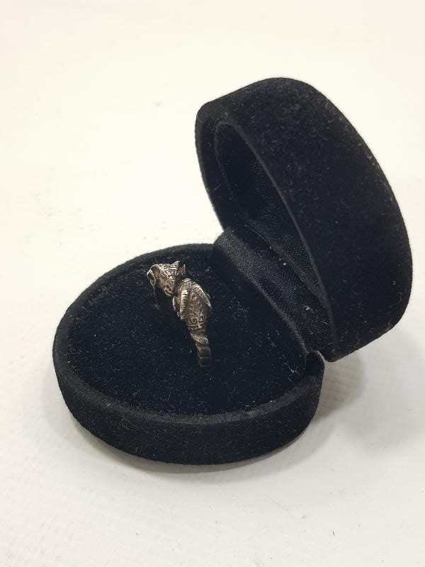 KOÇ FORMLU GÜMÜŞ YÜZÜK 