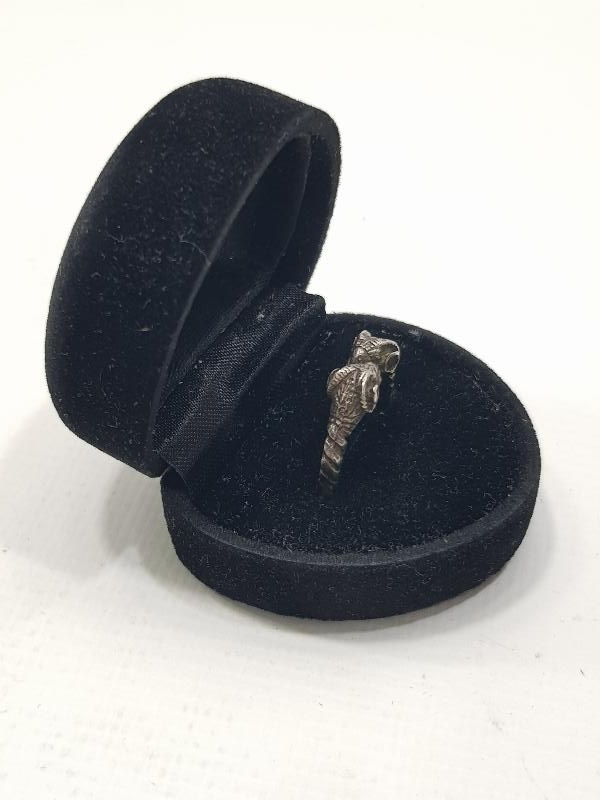 KOÇ FORMLU GÜMÜŞ YÜZÜK 