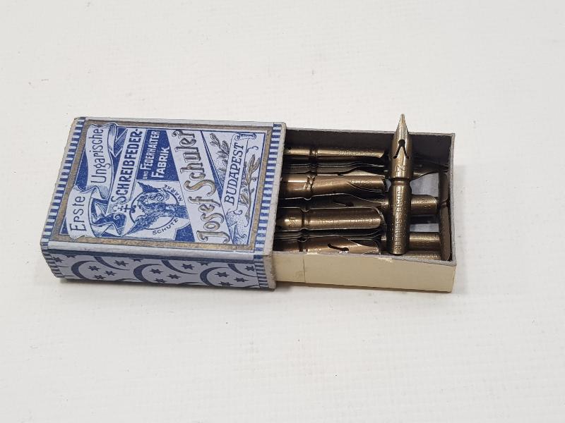 OSMANLI DÖNEMİ AY YILDIZLI HATTAT DİVİT UÇLARI KUTUSU 