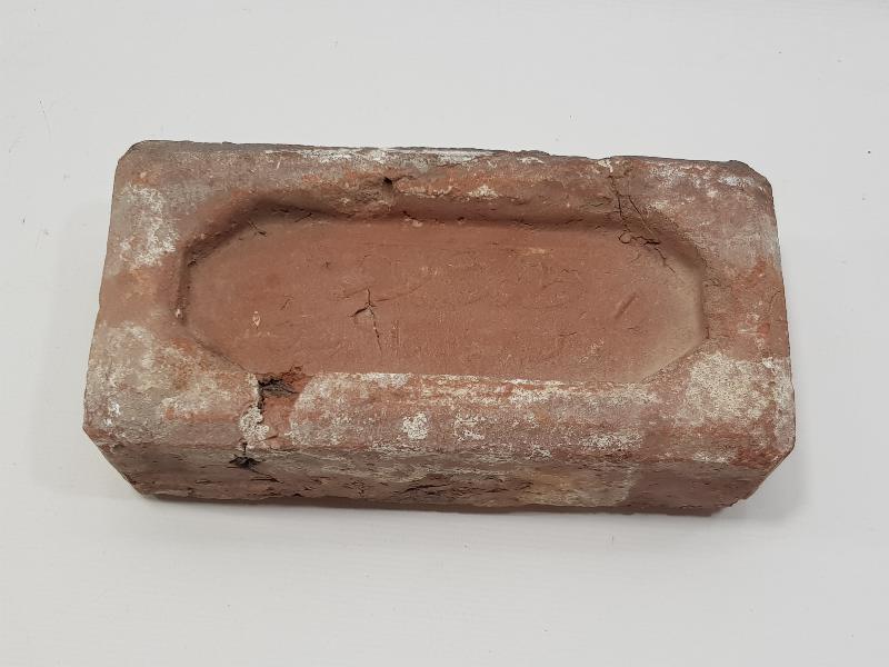 OSMANLICA YAZILI VE AY YILDIZLI NADİR TUĞLA 