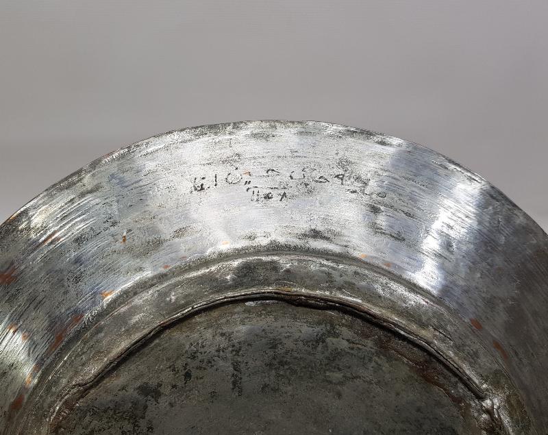 OSMANLICA YAZILI VE LALE DEVRİ İŞLEMELİ BAKIR KUZU LENGERİ 