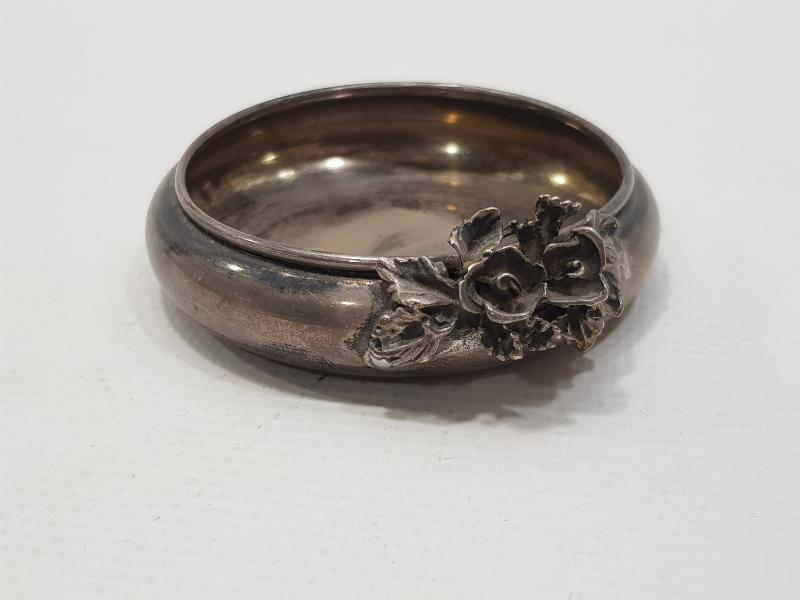 GÜL APLİKELİ GÜMÜŞ İKRAMLIK