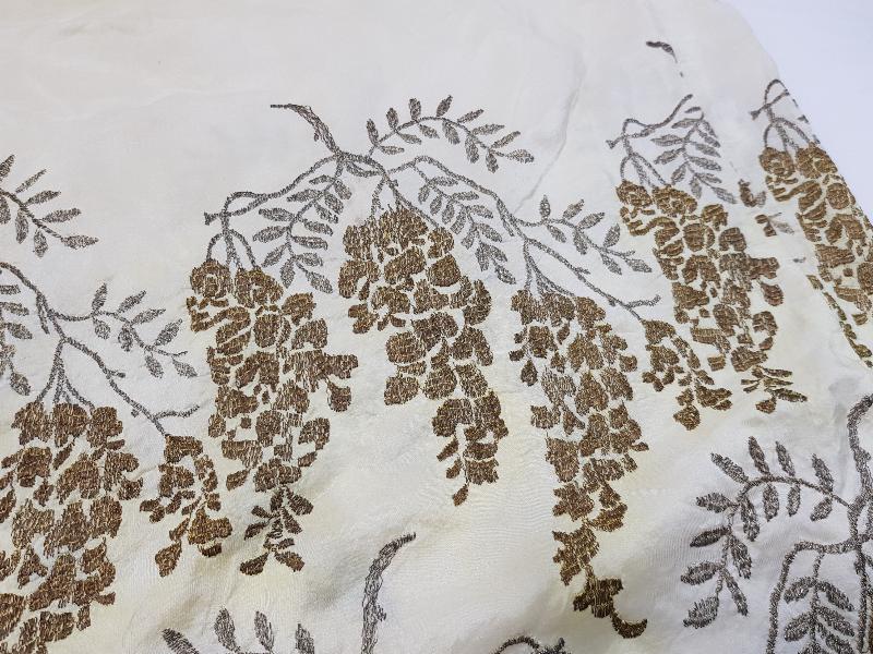 OSMANLI DÖNEMİ ALTIN VE GÜMÜŞ SIRMA İŞÇİLİKLİ İPEK YASTIK YÜZÜ