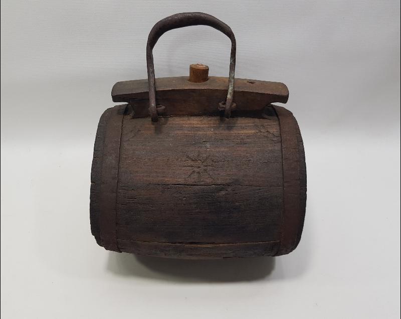 OSMANLI DÖNEMİ GEMİ TOPLARI İÇİN ÜZERİ AY YILDIZLI NADİR BARUT FIÇISI