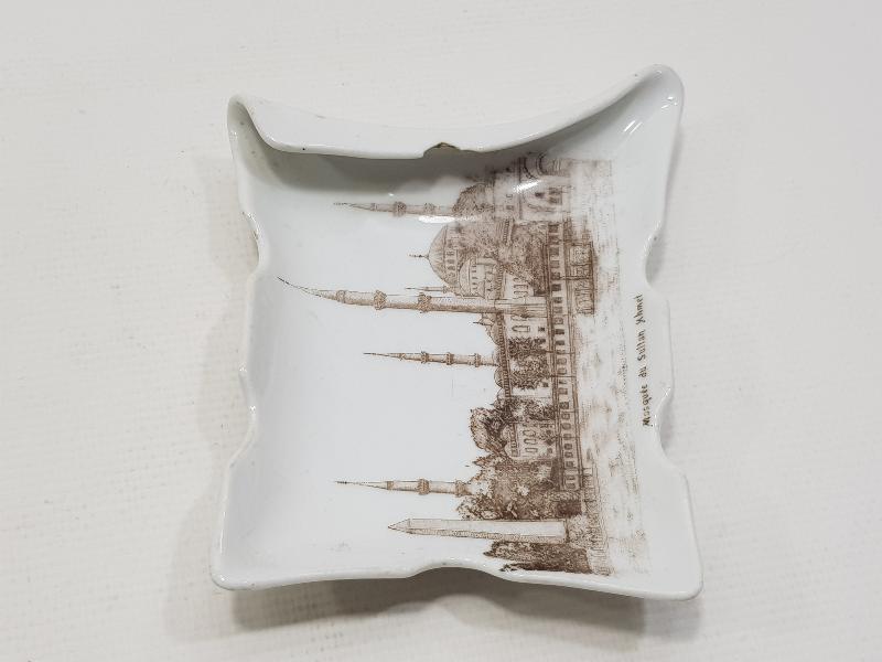 OSMANLI DÖNEMİ SULTANAHMET CAMİİ TEMALI PORSELEN KÜL TABLASI 