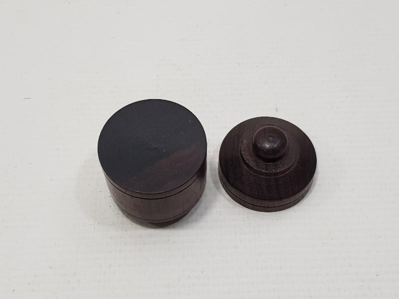 PELESENK AĞACINDAN YAPILMIŞ ENFİYE KUTUSU