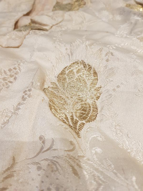 OSMANLI DÖNEMİ ALTIN SIRMA İŞLEMELİ İPEK ELMASİYE ELBİSE