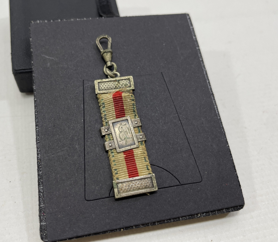 1900 BAŞLARI GÜMÜŞ VE İPEK CEP SAATİ SALLAMASI