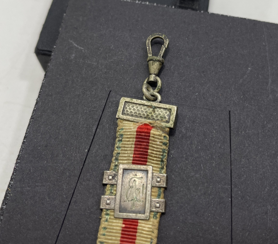 1900 BAŞLARI GÜMÜŞ VE İPEK CEP SAATİ SALLAMASI