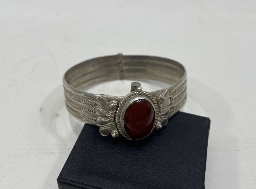 AKİK TAŞLI ÖZEL YAPIM GÜMÜŞ BİLEKLİK