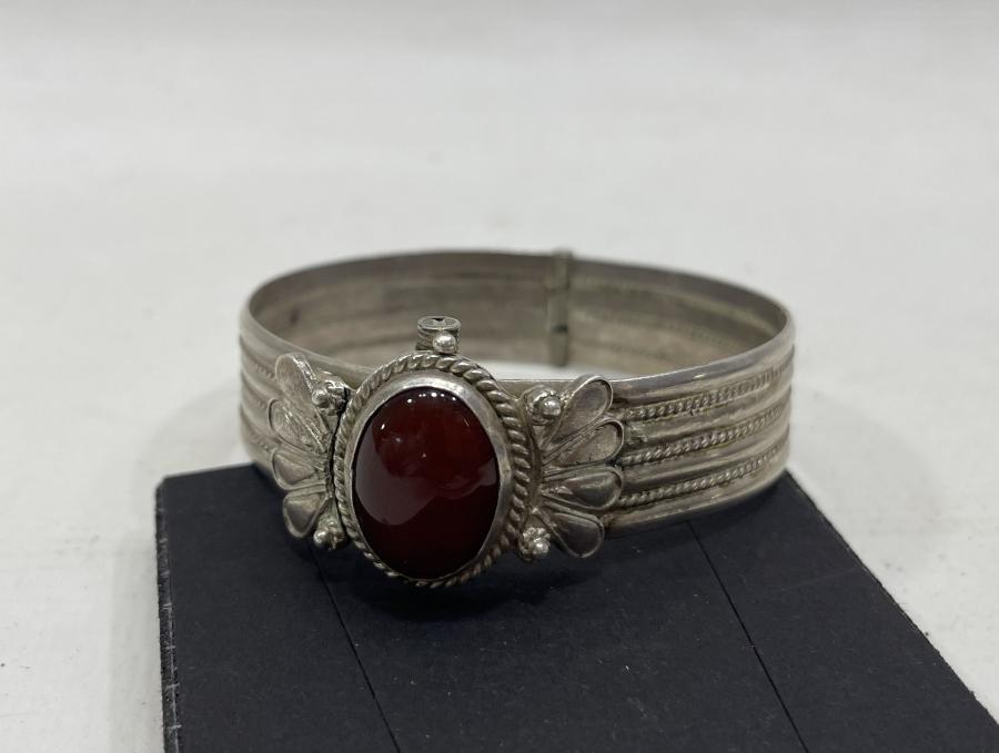 AKİK TAŞLI ÖZEL YAPIM GÜMÜŞ BİLEKLİK