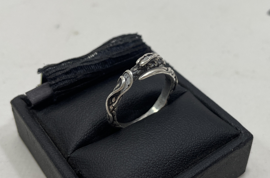 EJDERHA FORMUNDA ANTİKA GÜMÜŞ YÜZÜK