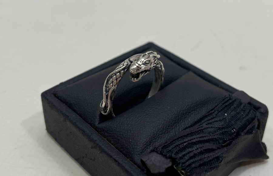 EJDERHA FORMUNDA ANTİKA GÜMÜŞ YÜZÜK