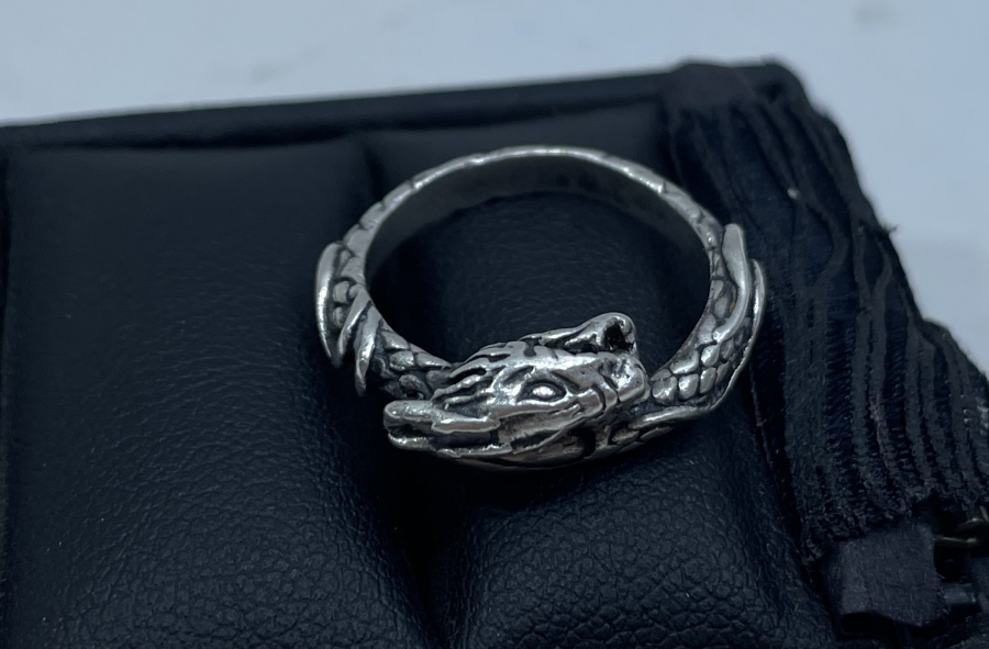 EJDERHA FORMUNDA ANTİKA GÜMÜŞ YÜZÜK