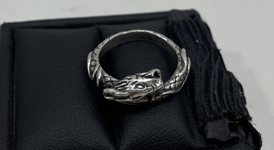 EJDERHA FORMUNDA ANTİKA GÜMÜŞ YÜZÜK