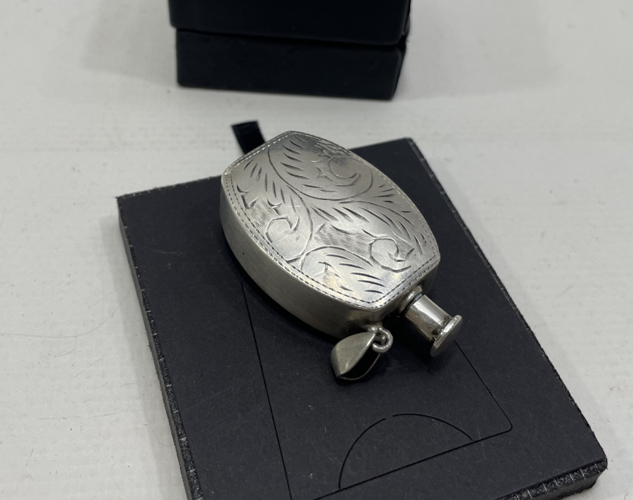 KALEM İŞÇİLİKLİ ANTİKA GÜMÜŞ PARFÜM ŞİŞESİ - KOKU ŞİŞESİ