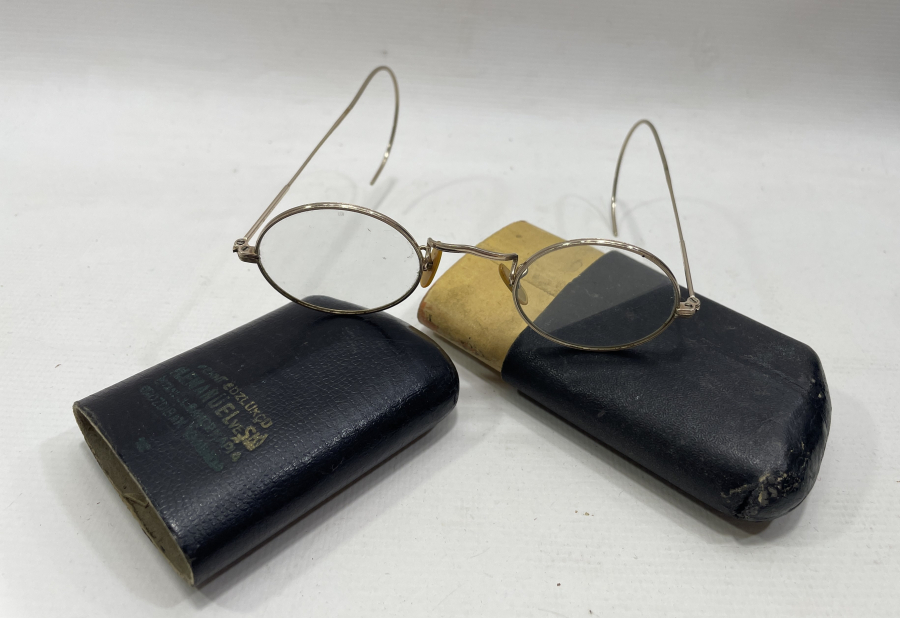 ORJİNAL KABINDA ALTIN KAPLAMA ANTİKA GÖZLÜK