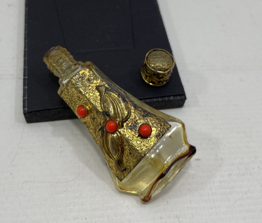 OSMANLI DÖNEMİ ALTIN VERMEYLİ VE MERCAN TAŞLI PARFÜM ŞİŞESİ