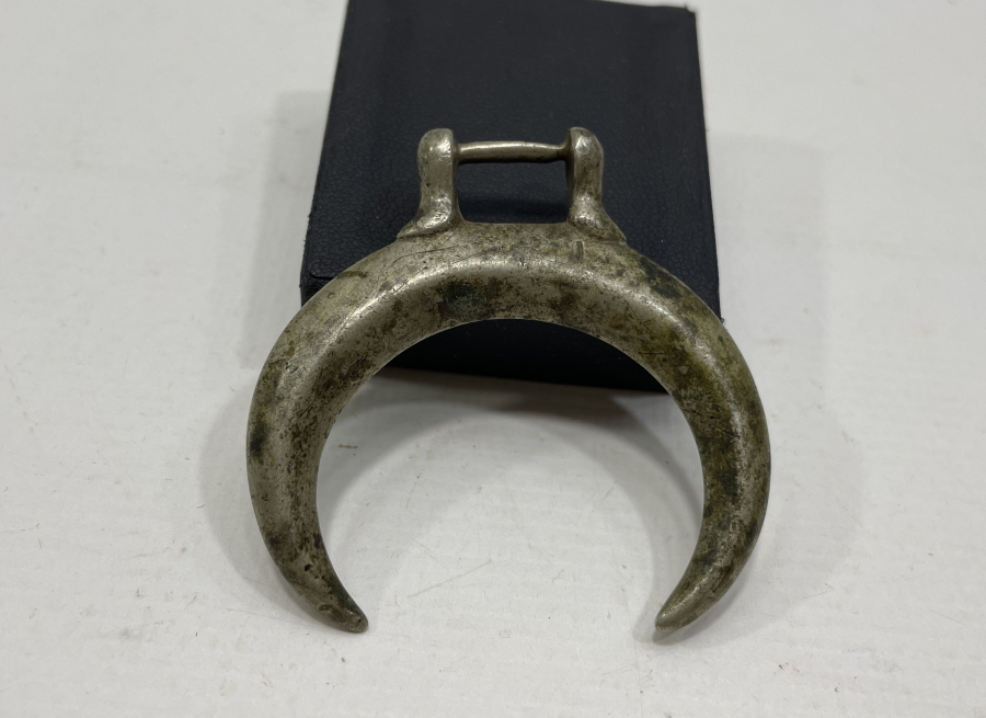 OSMANLI DÖNEMİ HİLAL FORMUNDA SÜVARİ AT GEMİ PARÇASI