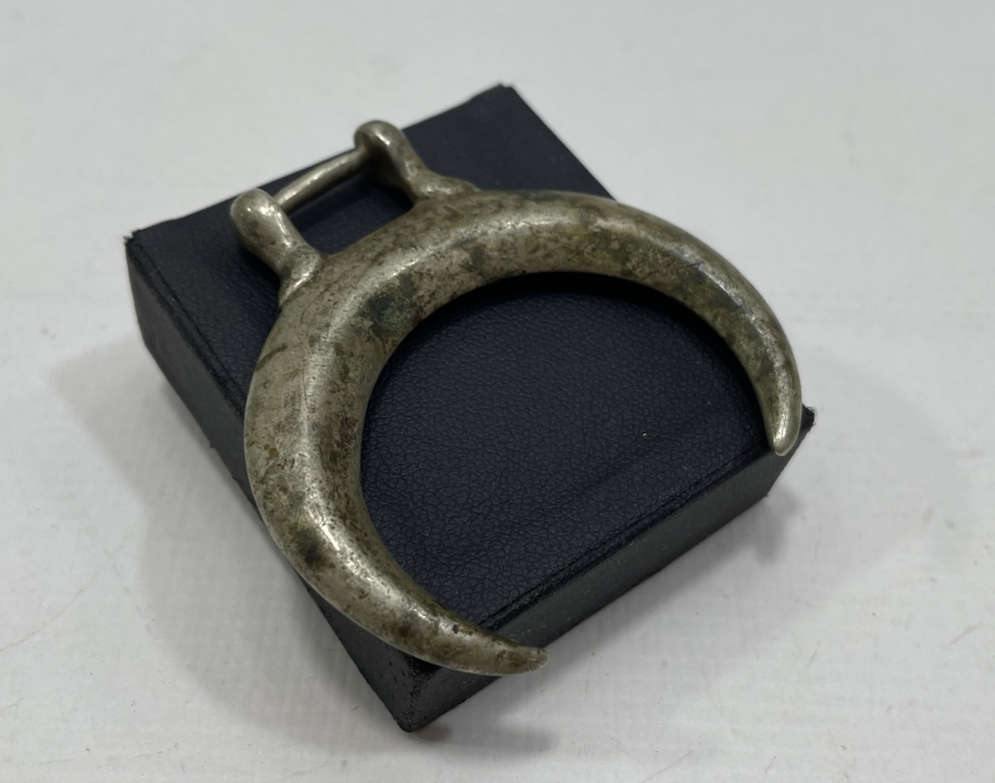 OSMANLI DÖNEMİ HİLAL FORMUNDA SÜVARİ AT GEMİ PARÇASI