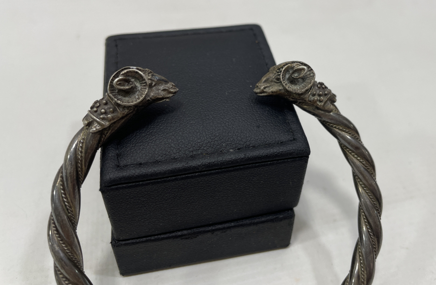 OSMANLI DÖNEMİ KOÇ BAŞLI GÜMÜŞ BİLEZİK - PAZUBEND