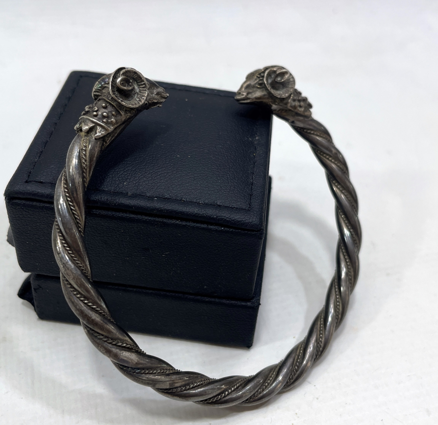 OSMANLI DÖNEMİ KOÇ BAŞLI GÜMÜŞ BİLEZİK - PAZUBEND