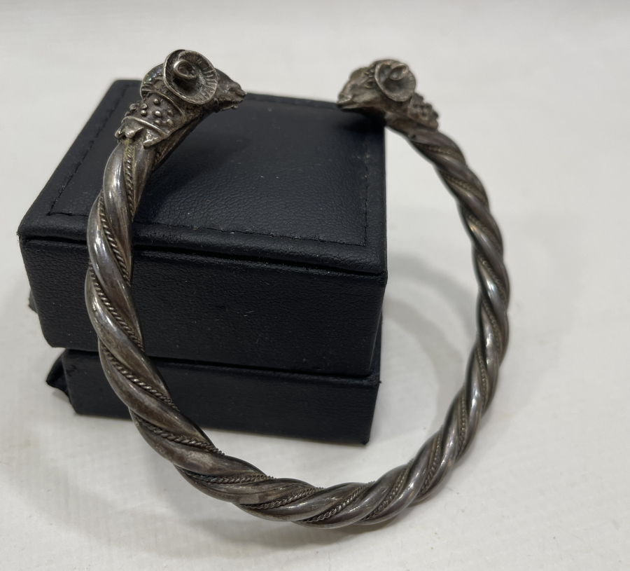 OSMANLI DÖNEMİ KOÇ BAŞLI GÜMÜŞ BİLEZİK - PAZUBEND