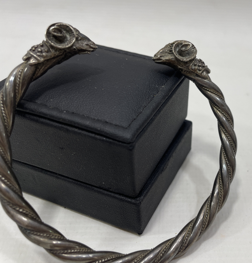 OSMANLI DÖNEMİ KOÇ BAŞLI GÜMÜŞ BİLEZİK - PAZUBEND