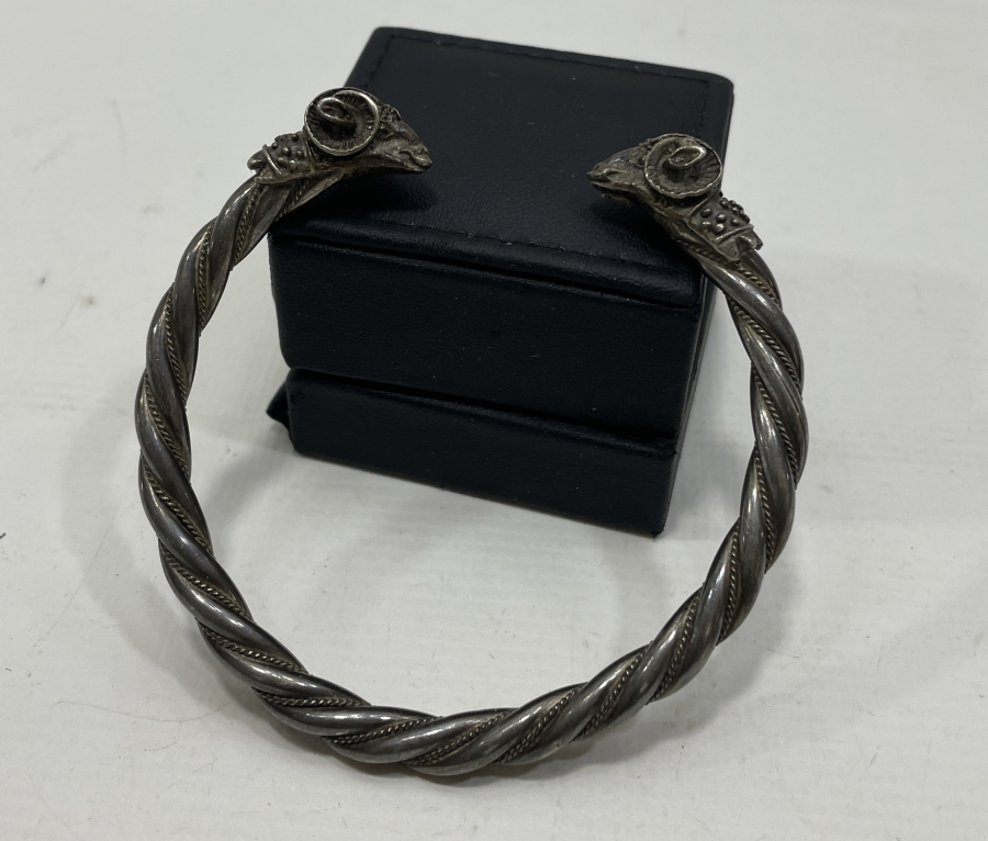 OSMANLI DÖNEMİ KOÇ BAŞLI GÜMÜŞ BİLEZİK - PAZUBEND